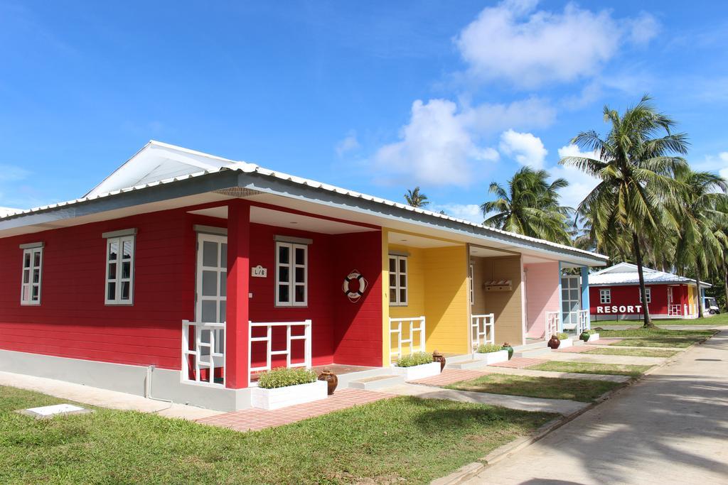 Ocean Front Campgrounds Ngwesaung Exterior photo
