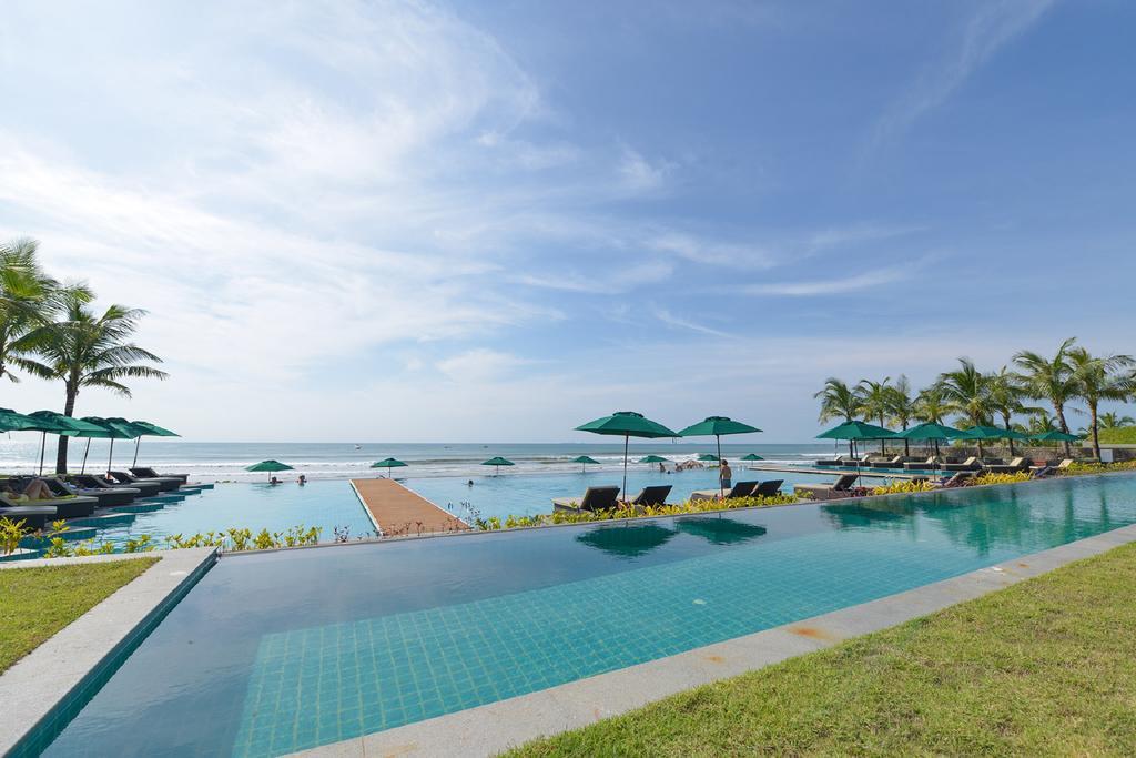 Ocean Front Campgrounds Ngwesaung Exterior photo
