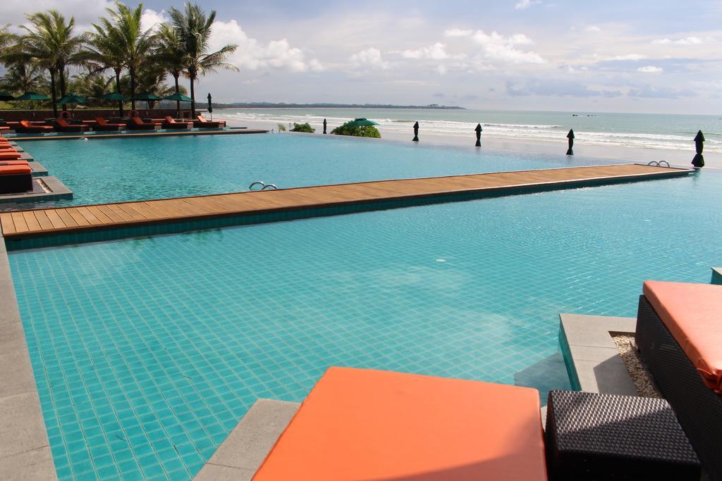 Ocean Front Campgrounds Ngwesaung Exterior photo